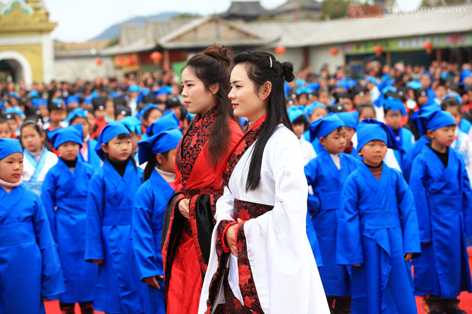 浙江宁波千名小学生穿汉服，学国学礼仪